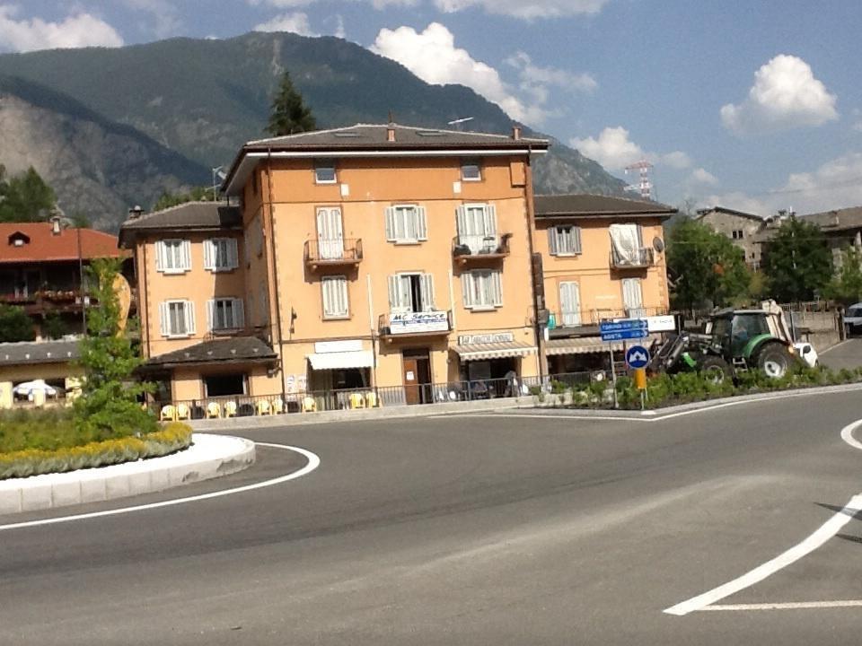 Mansarda Monte Bianco Apartment La Salle Bilik gambar