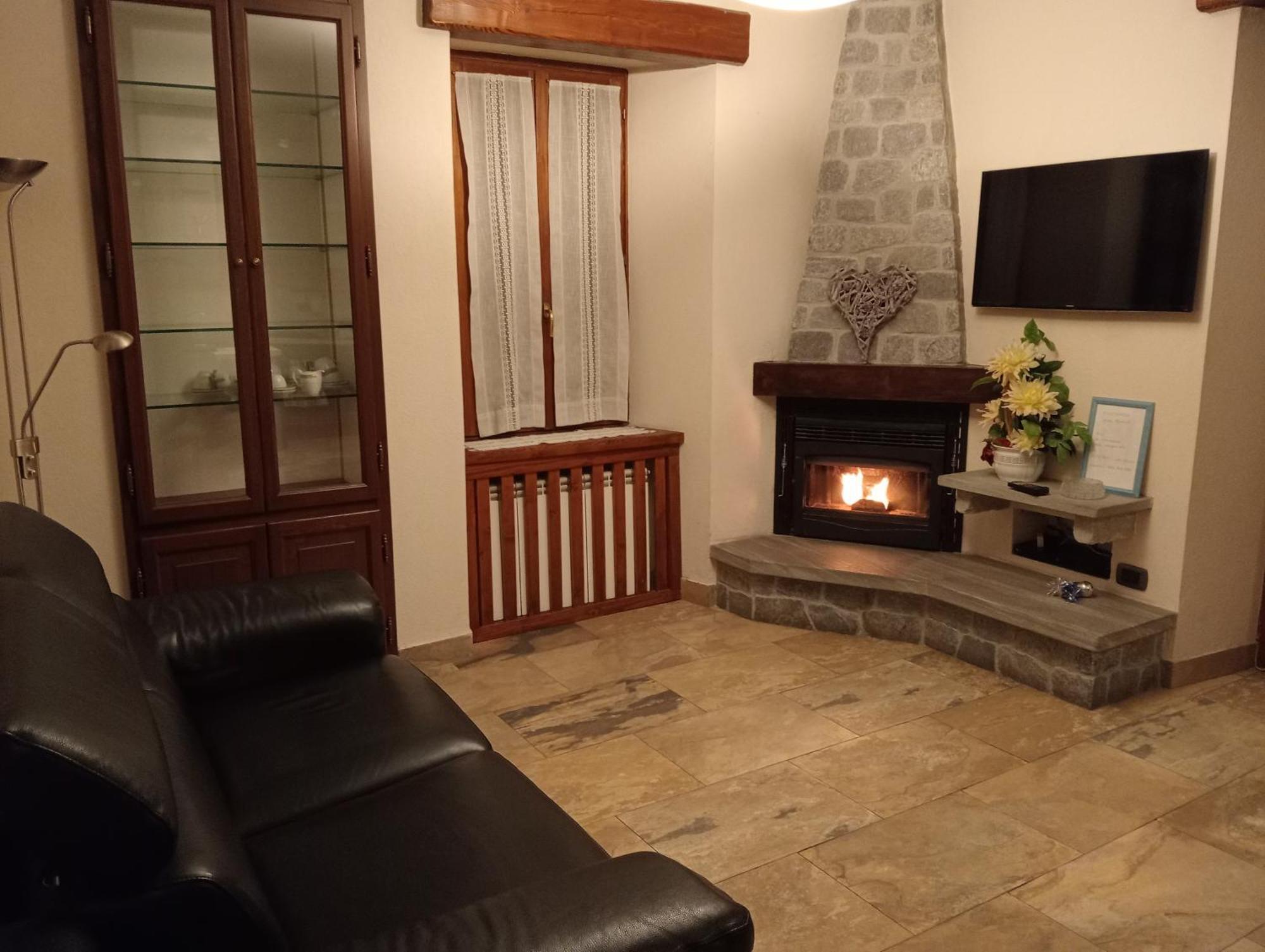 Mansarda Monte Bianco Apartment La Salle Luaran gambar